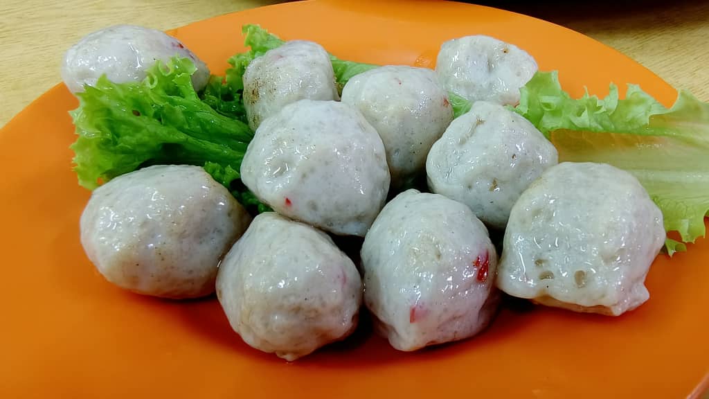 Restoran Lenggong River Fresh Fish - The Ultimate Freshwater Delicacy Experience! Best for lunch and dinner!