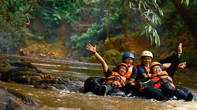 Dabong Kelantan – Caves, Waterfalls & Sunrise Views